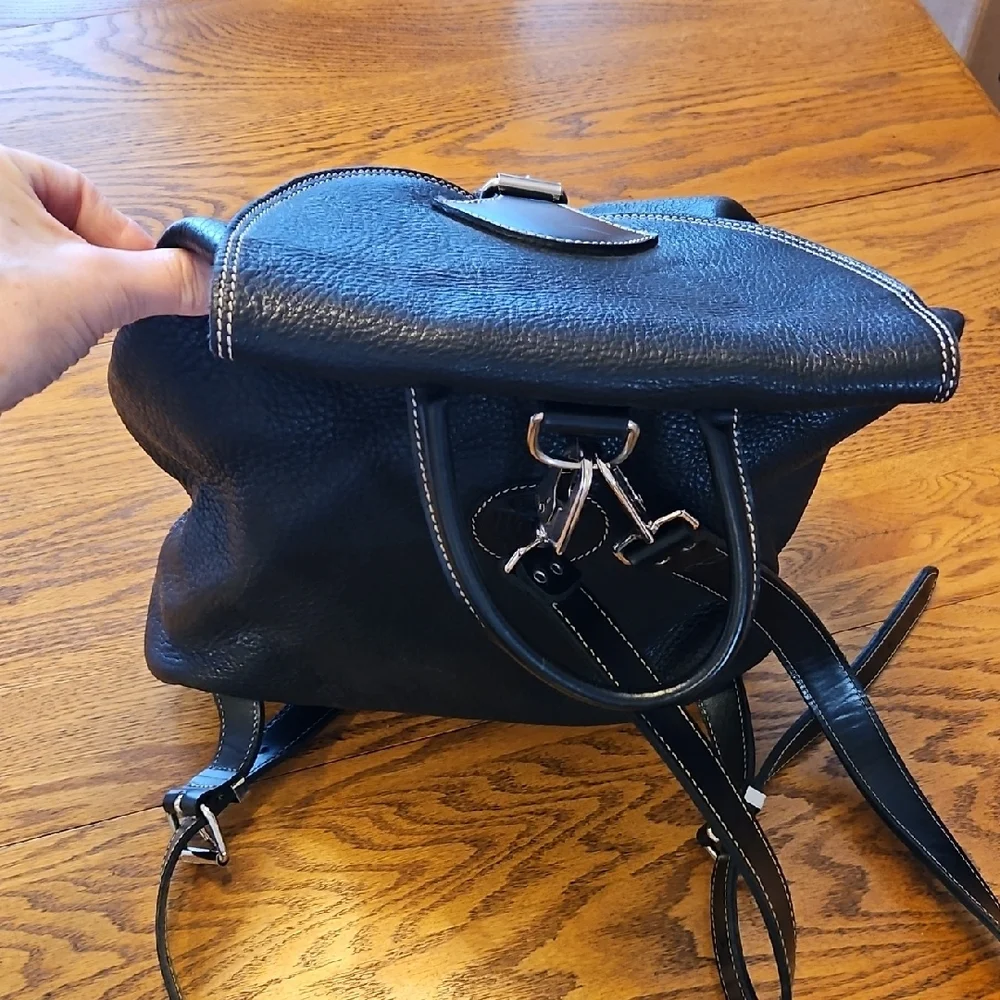 Roots Black Leather Backpack - Picture 6 of 15
